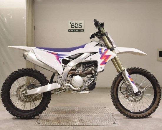 UNA ESPECIAL! YAMAHA YZ250F 50 ANIVERSARIO! 